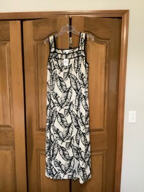 J. Jill Black Leaf Print Maxi Dress on White